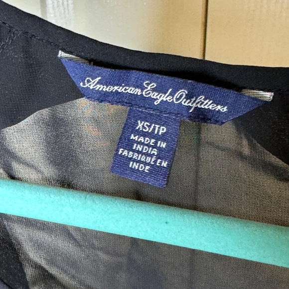 American Eagle sleeveless blouse black jr size x-small - Picture 7 of 8